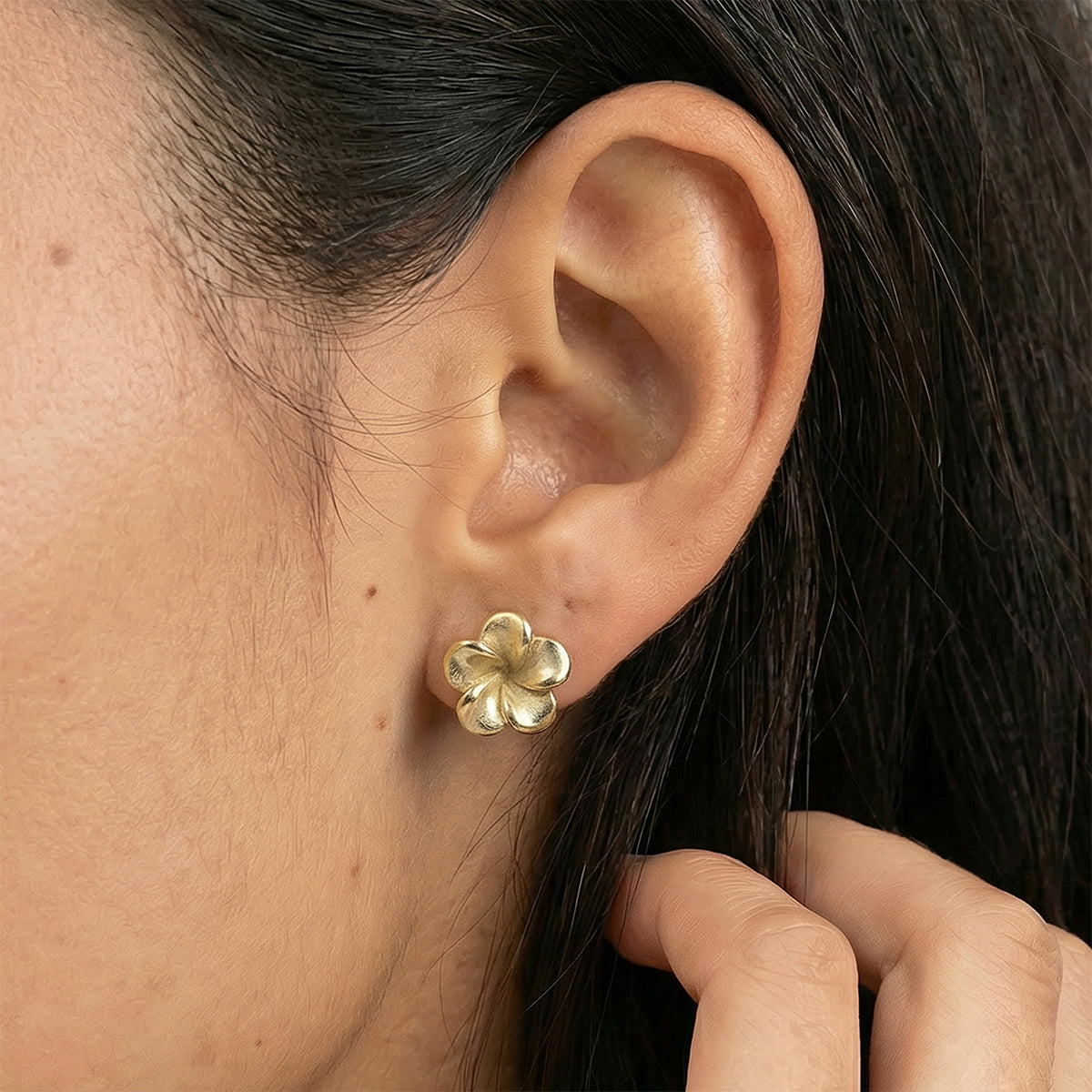 Plumeria Studs, Gold