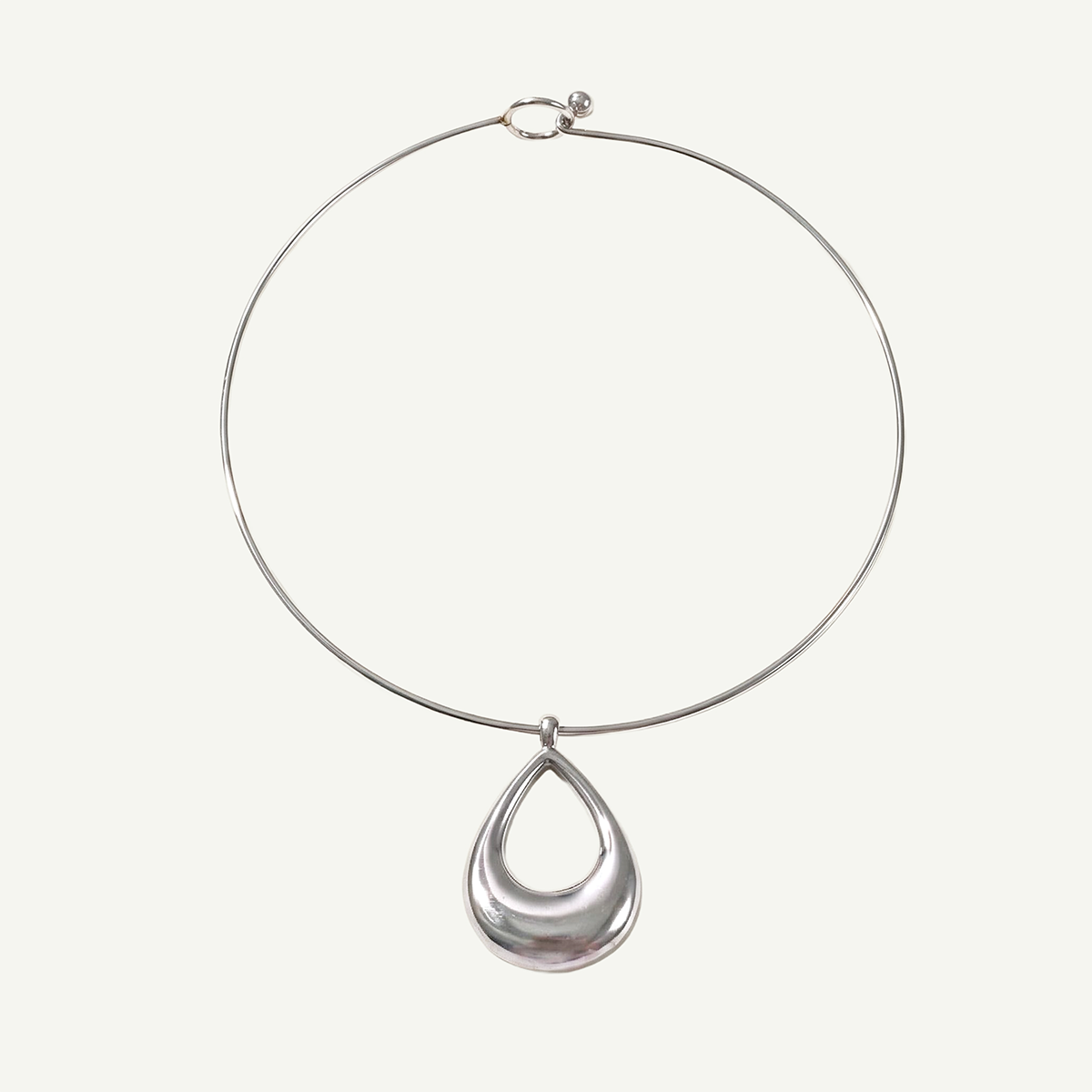 Pume Teardrop Choker