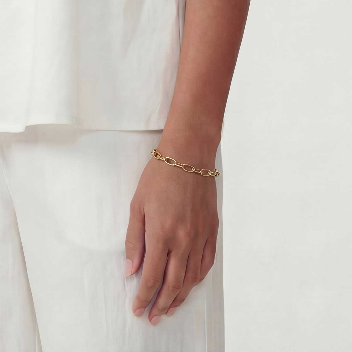 Lila Chain Bracelet