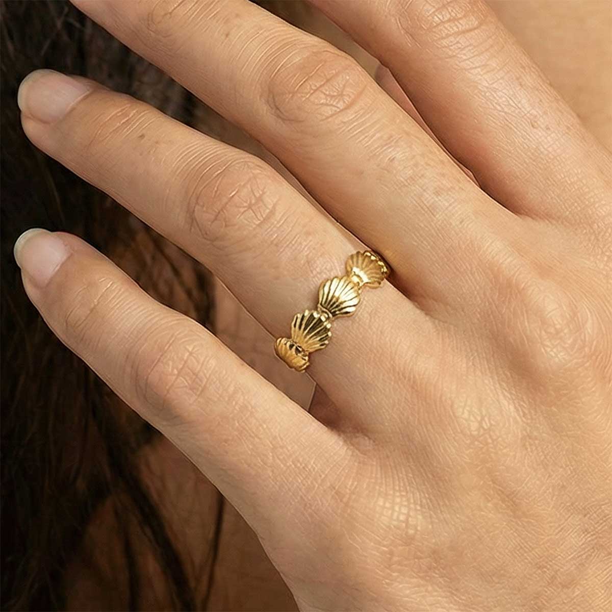 Shell Closed Ring