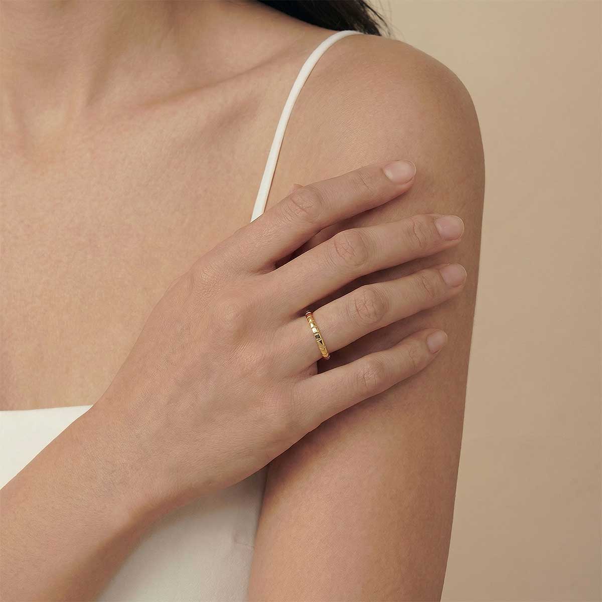 Twisted Thin Ring
