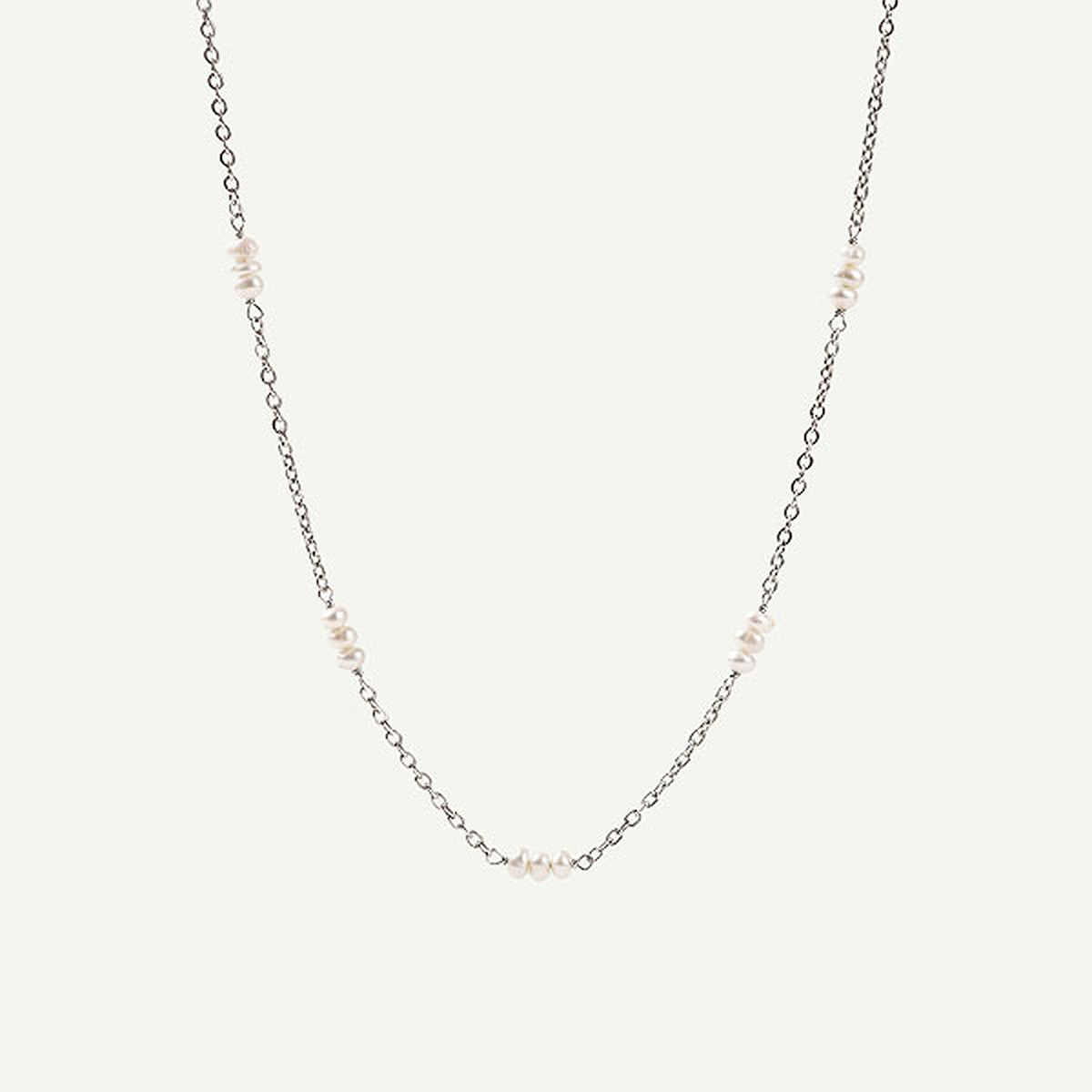 Lilia White Pearl Necklace