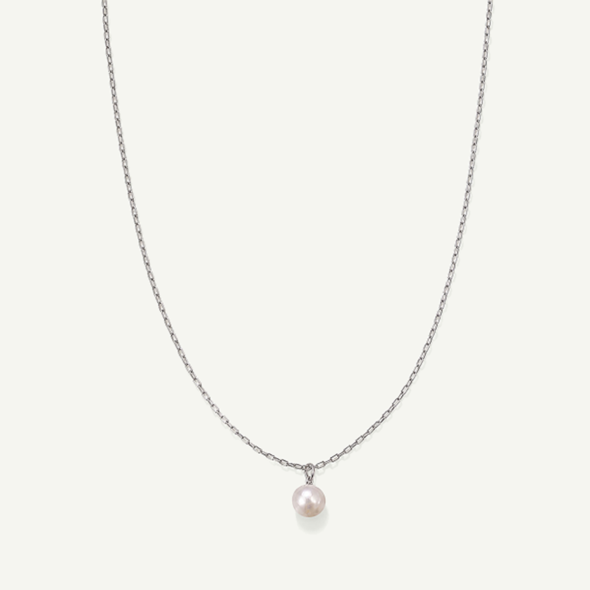 Leia Grey Pearl Necklace