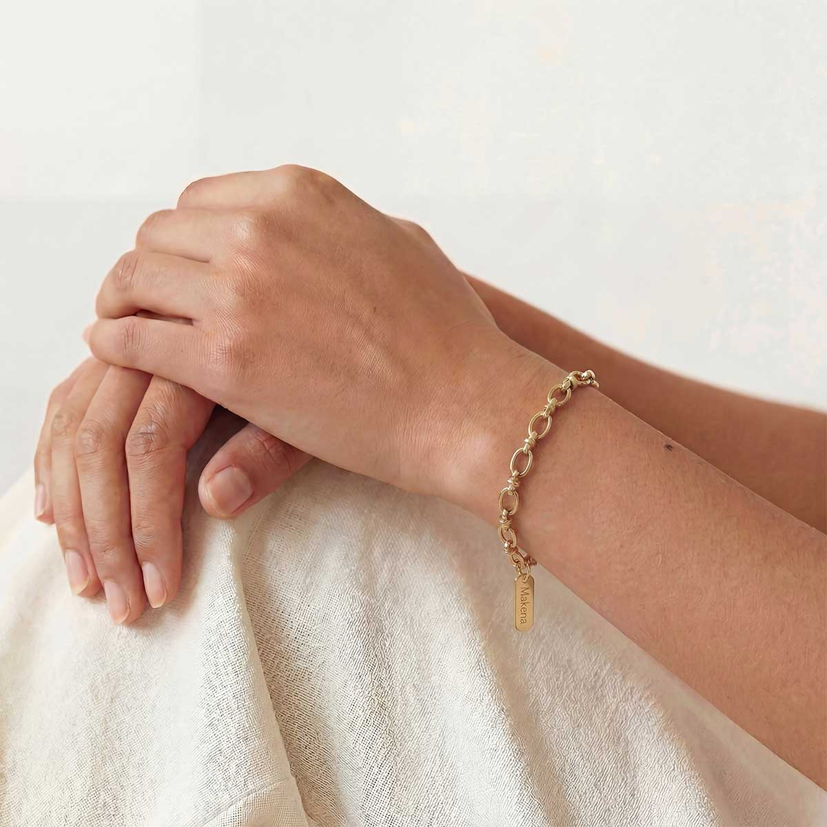 Rounded Square Thick Chain Bracelet