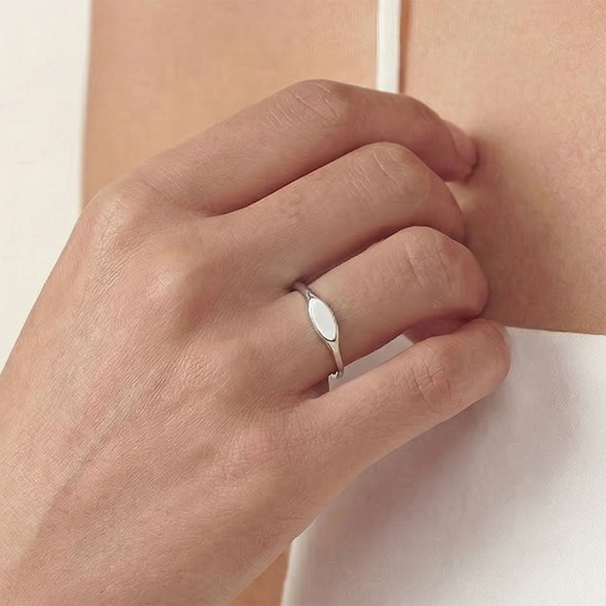 Thin Flat Top Ring