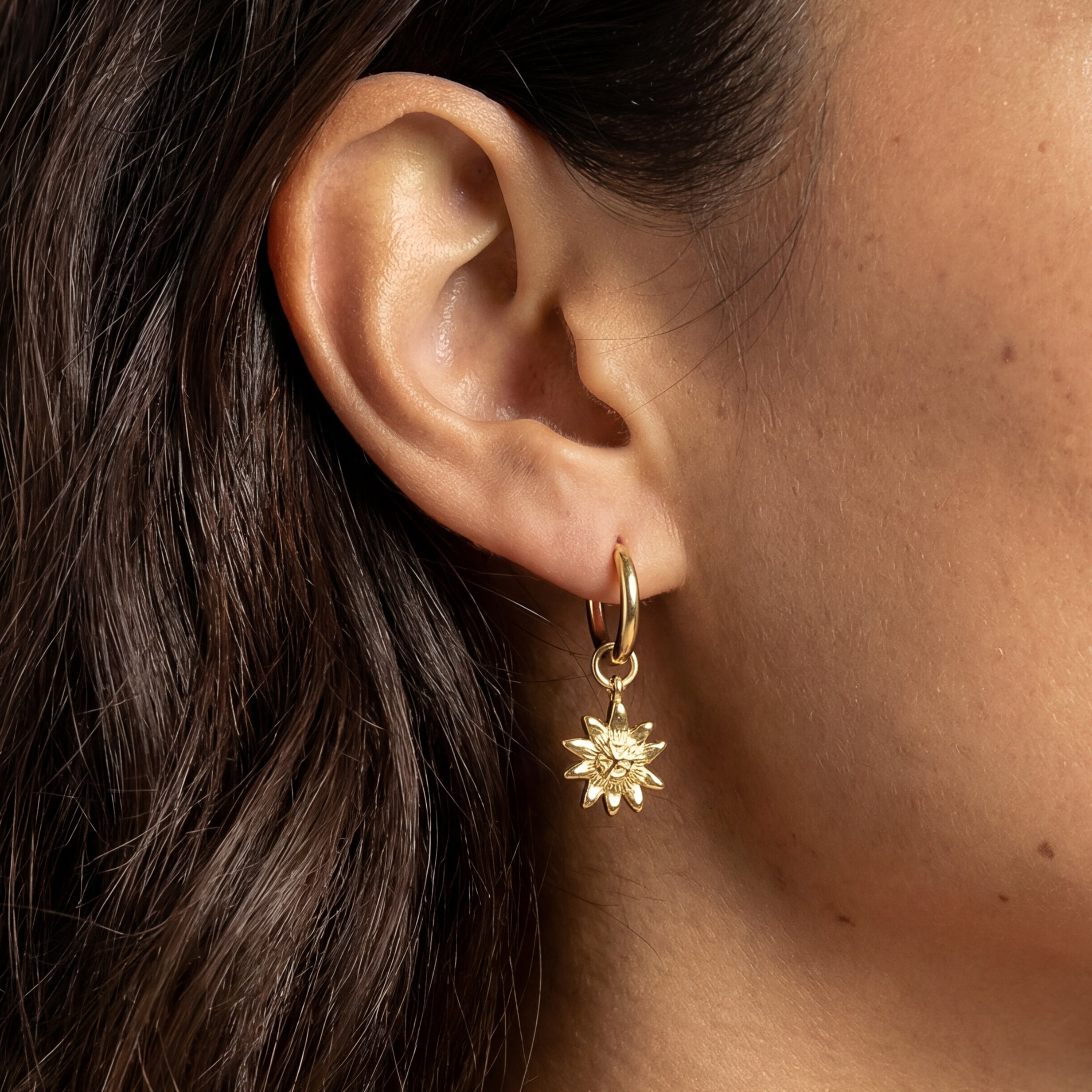 Lilikoi Mini Hoops, Gold