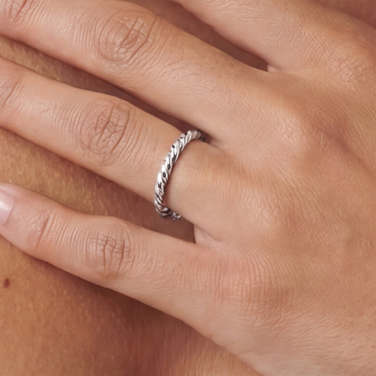 Half Spiral Twisted Ring