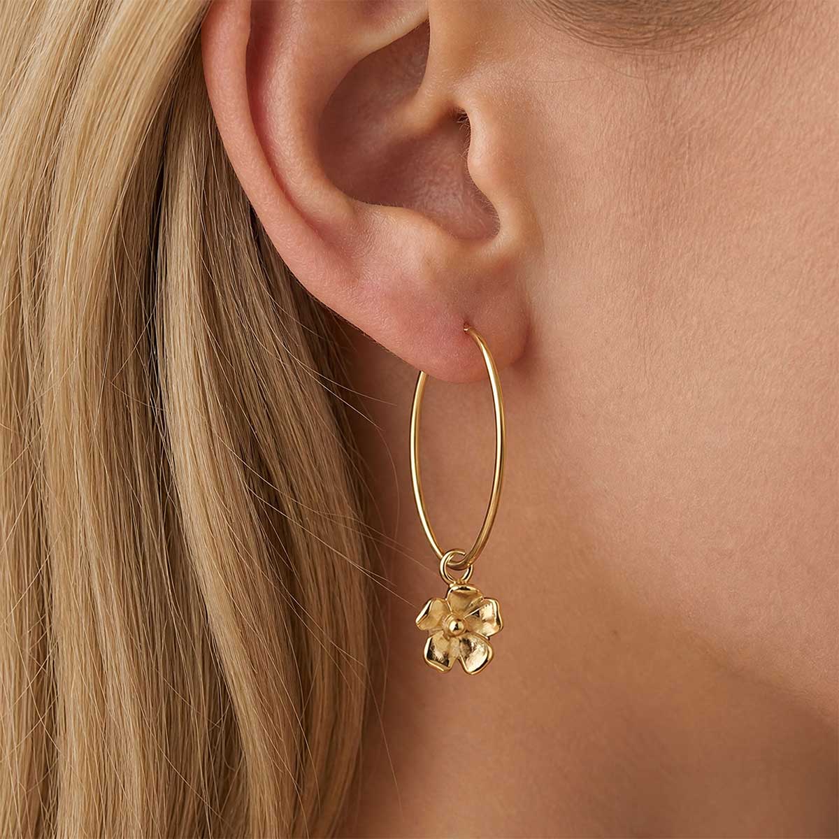 Puakenikeni Large Hoops, Gold