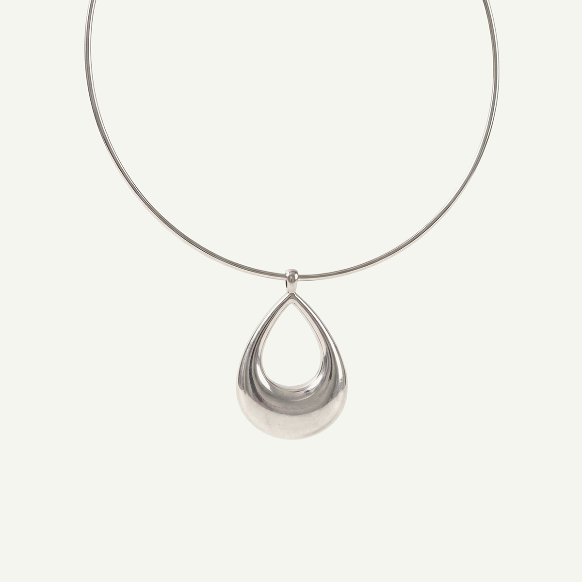 Pume Teardrop Choker