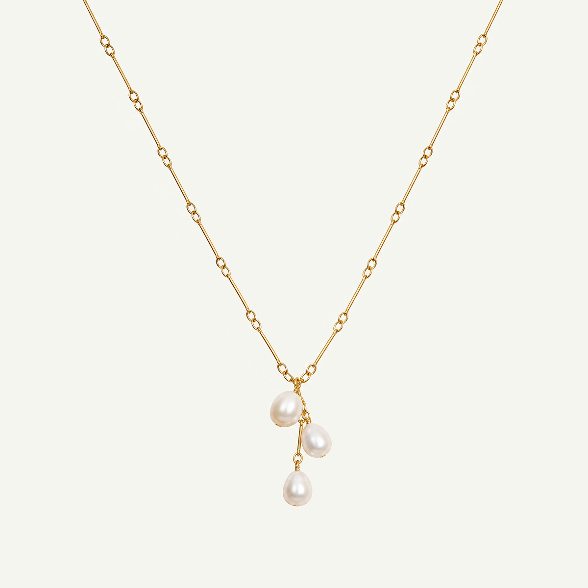 Mahea White Pearl Necklace