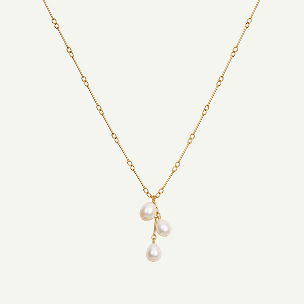 Mahea White Pearl Necklace