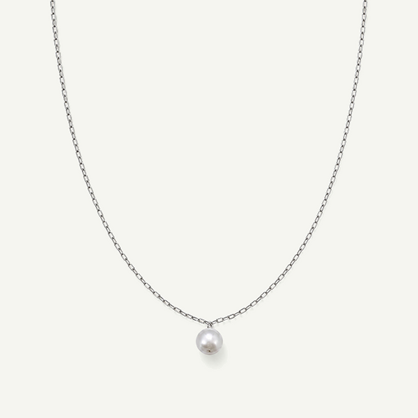 Erin Grey Pearl Necklace