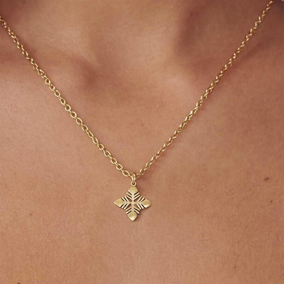 Leafy Protea Quilt Mini Necklace, Gold