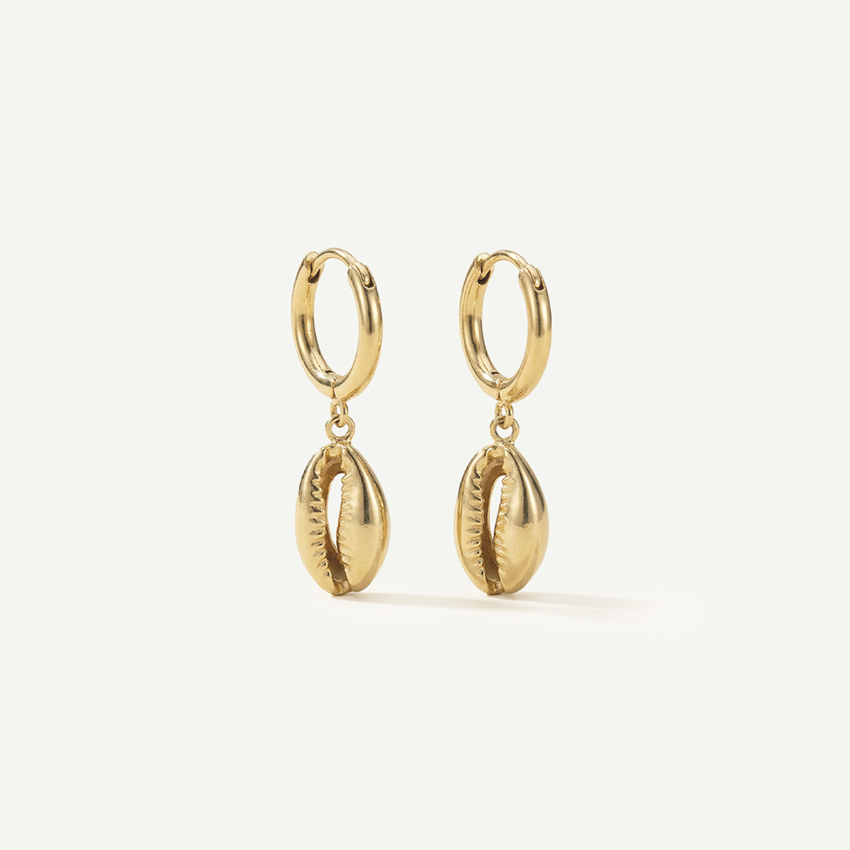 Cowrie Huggies, Gold