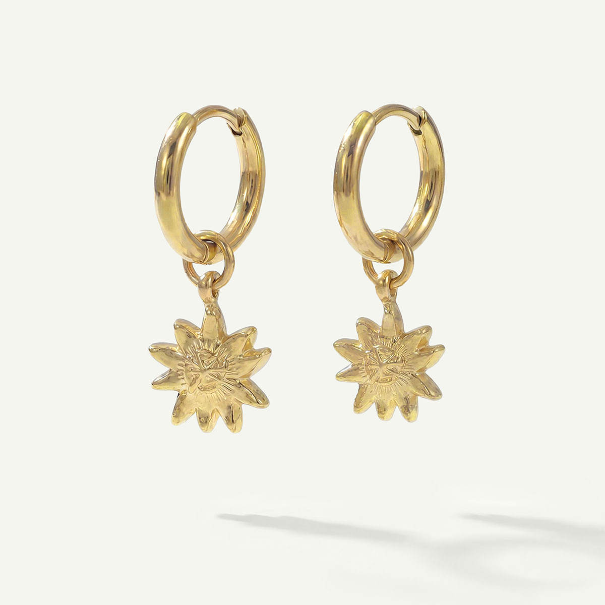 Lilikoi Mini Hoops, Gold