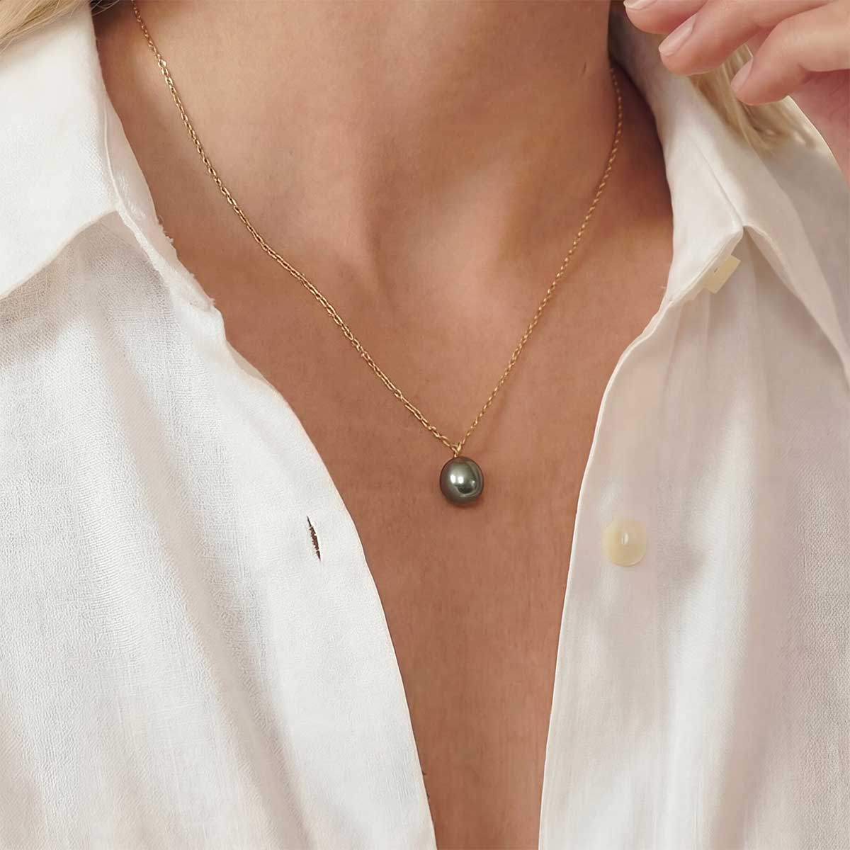 Everyday Pearl Necklace, Gold