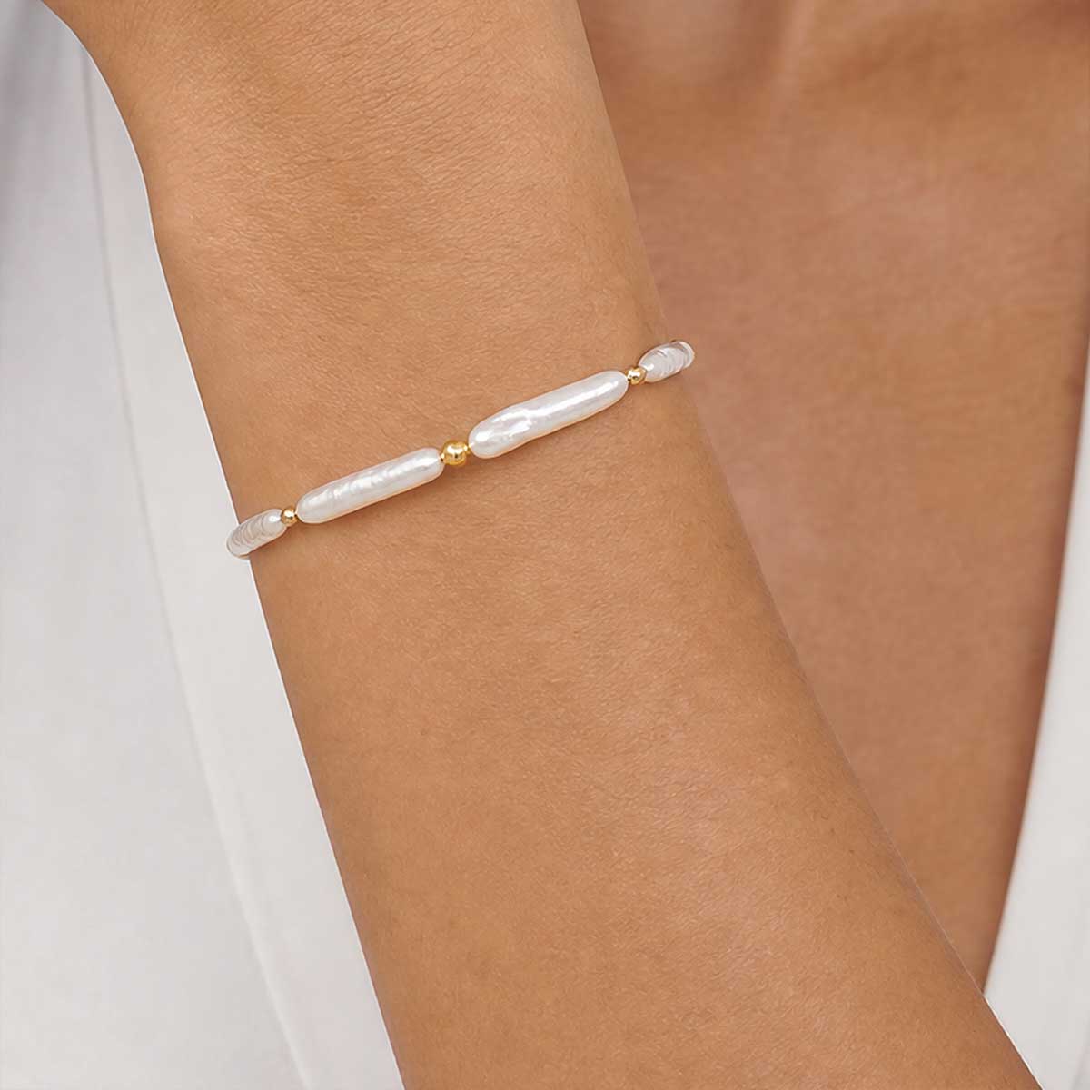 Sophia Pearl Bar Bracelet