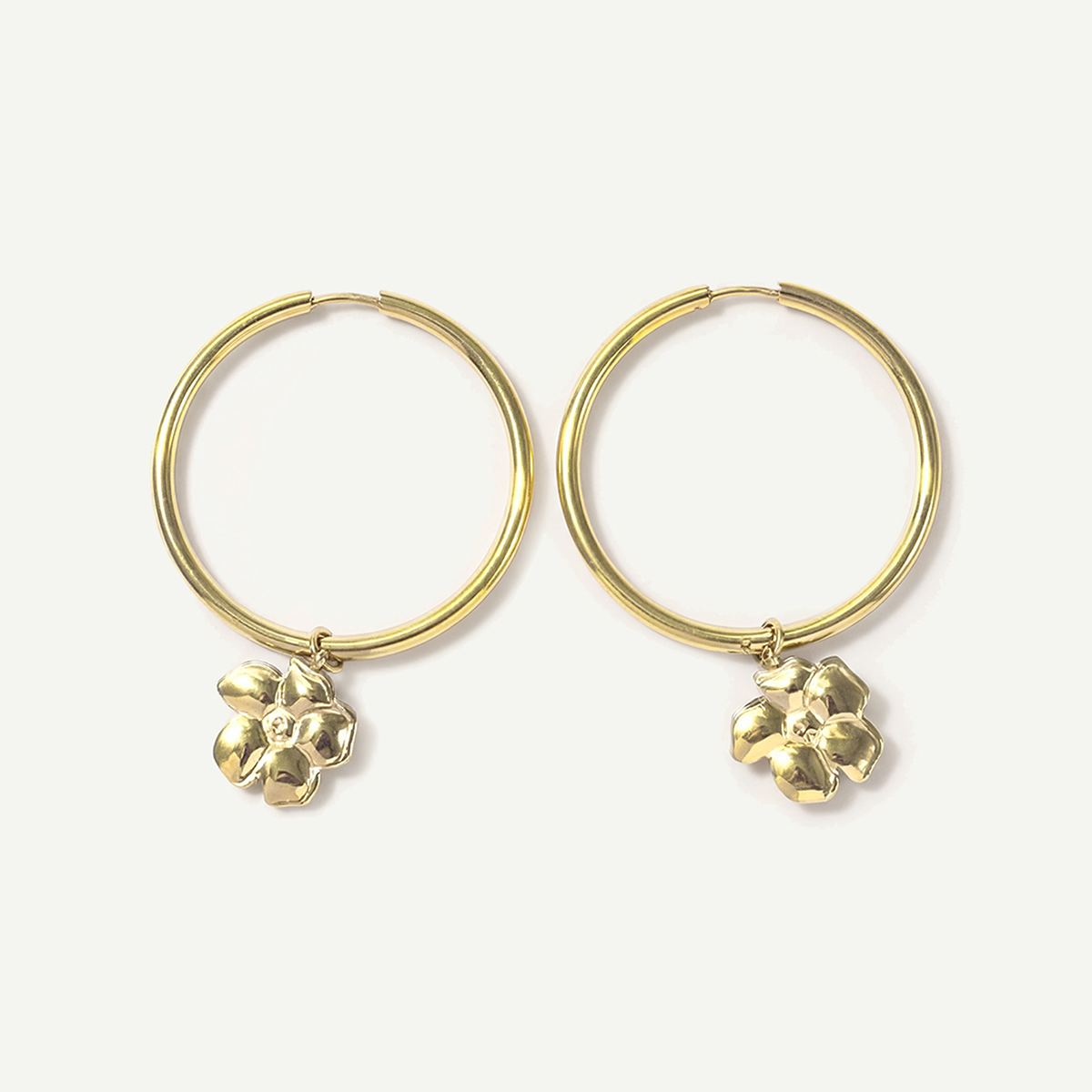 Puakenikeni Large Hoops, Gold