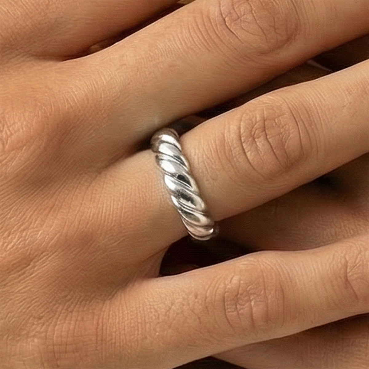 Twisted Thick Ring