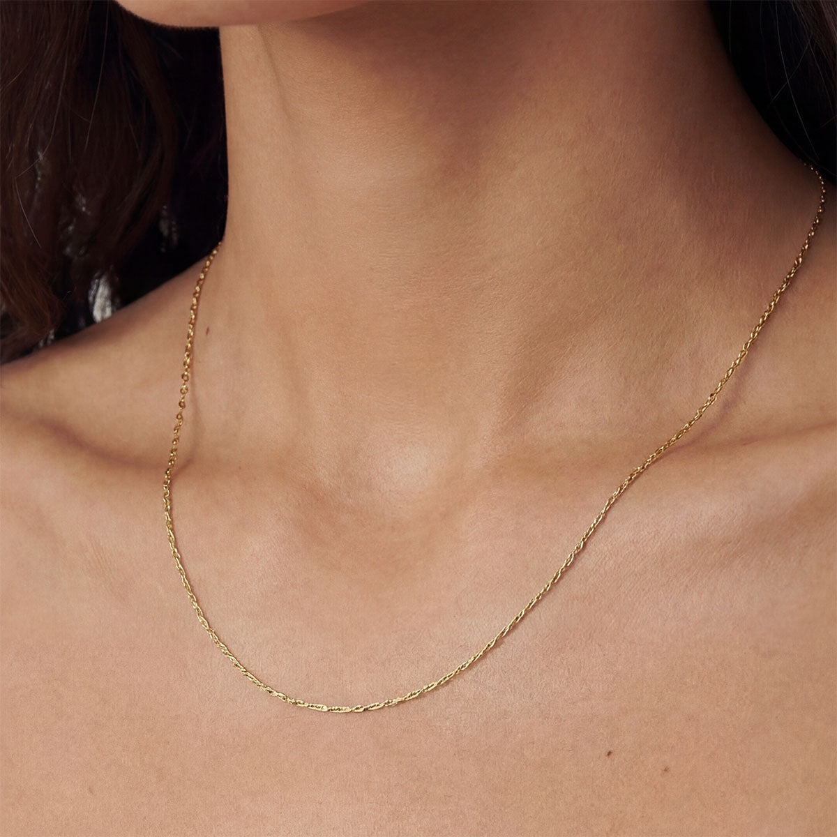 Mari Oval Necklace, Gold