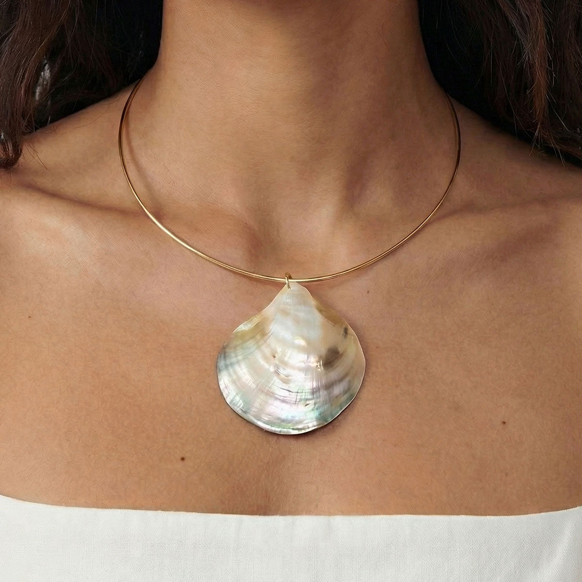 Nohea Shell Choker, Gold